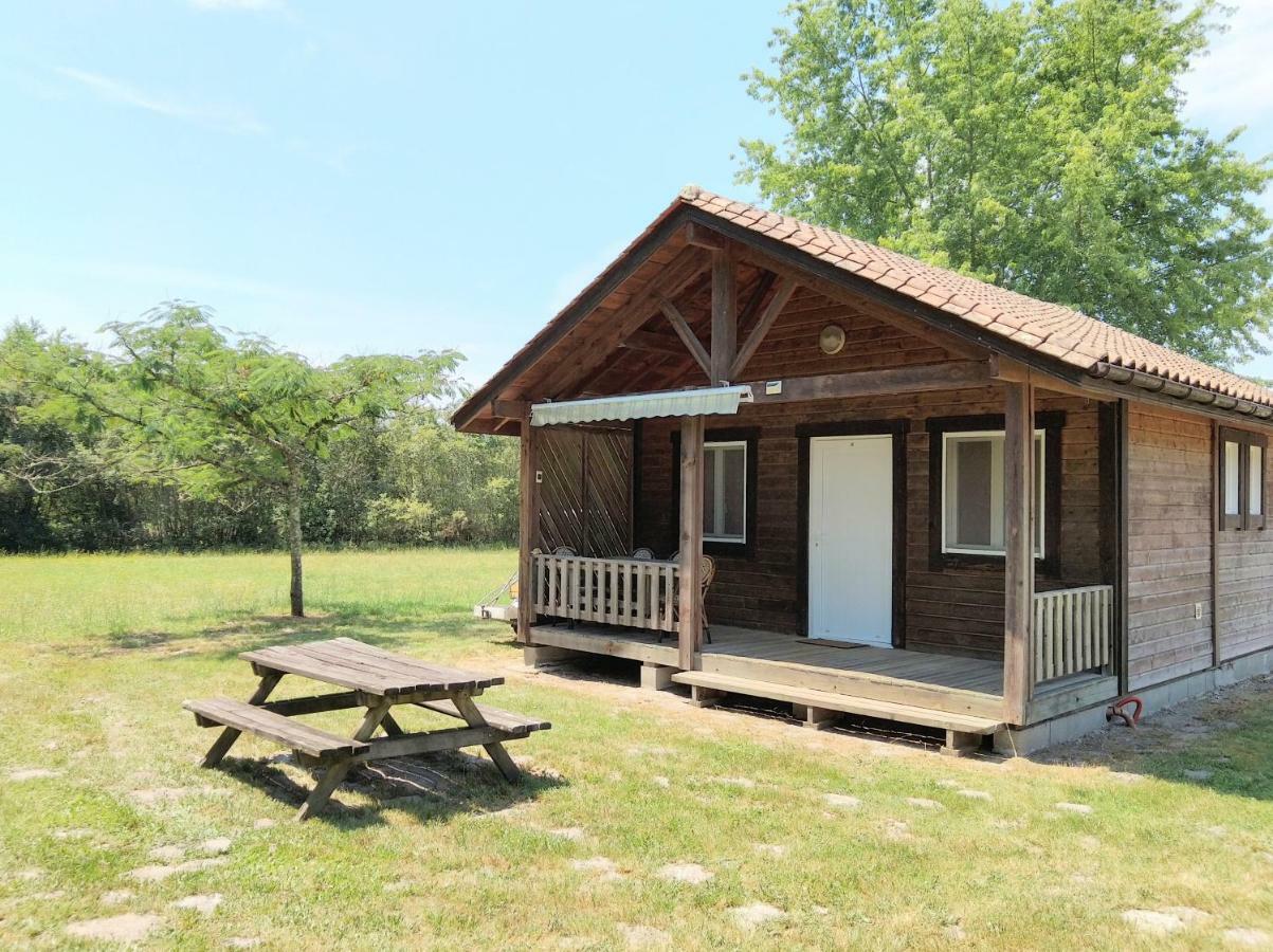 Camping Familial Les Chalets D'Uza Exterior foto